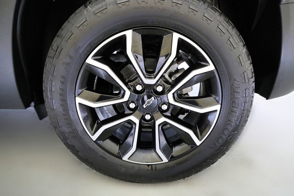 Used 2025 Chevrolet TrailBlazer ACTIV w/ Convenience Package AWD/4WD image 23