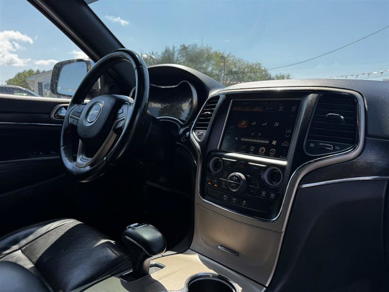Used 2015 Jeep Grand Cherokee Limited AWD/4WD image 18