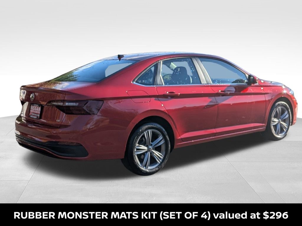 Used 2023 Volkswagen Jetta SE w/ Panoramic Sunroof Package image 8