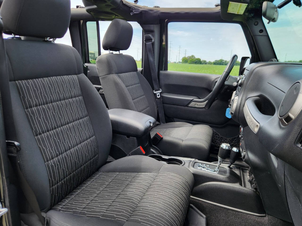 Used 2012 Jeep Wrangler Unlimited Sport AWD/4WD image 8