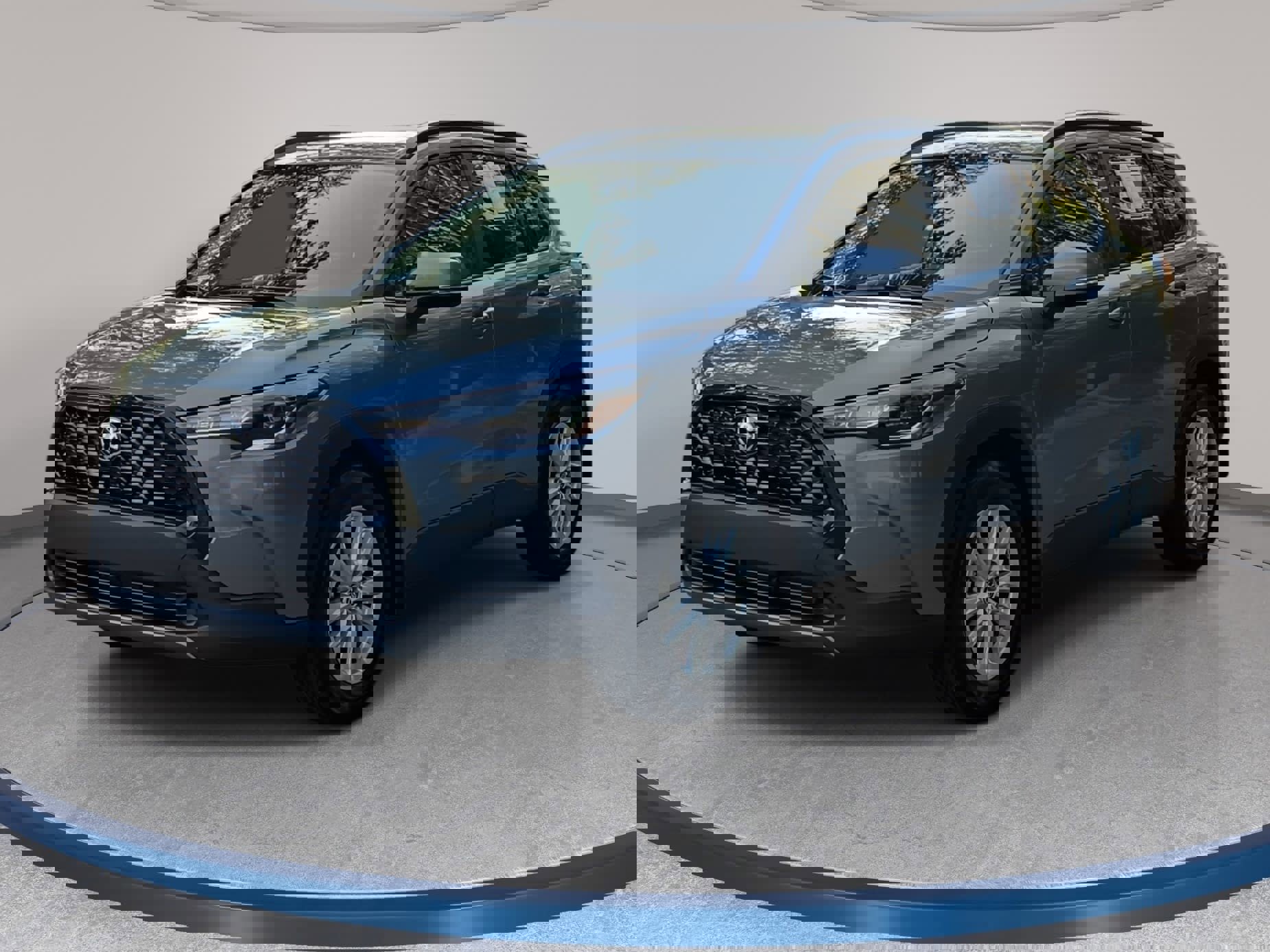 Used 2024 Toyota Corolla Cross LE w/ Moonroof Package image 1