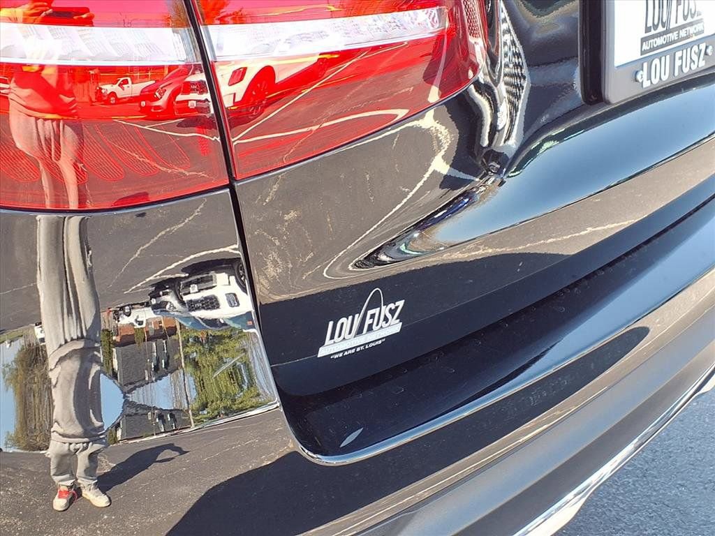 Used 2019 Mercedes-Benz GLC 300 4MATIC image 30