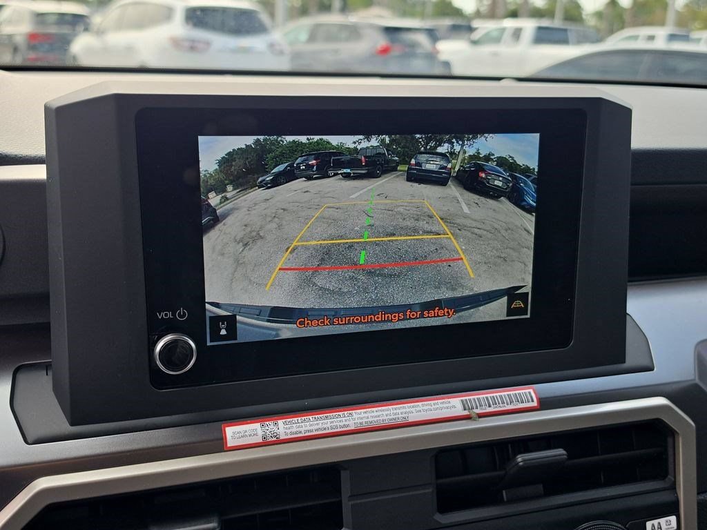 Certified 2025 Toyota Tacoma SR5 AWD/4WD image 18
