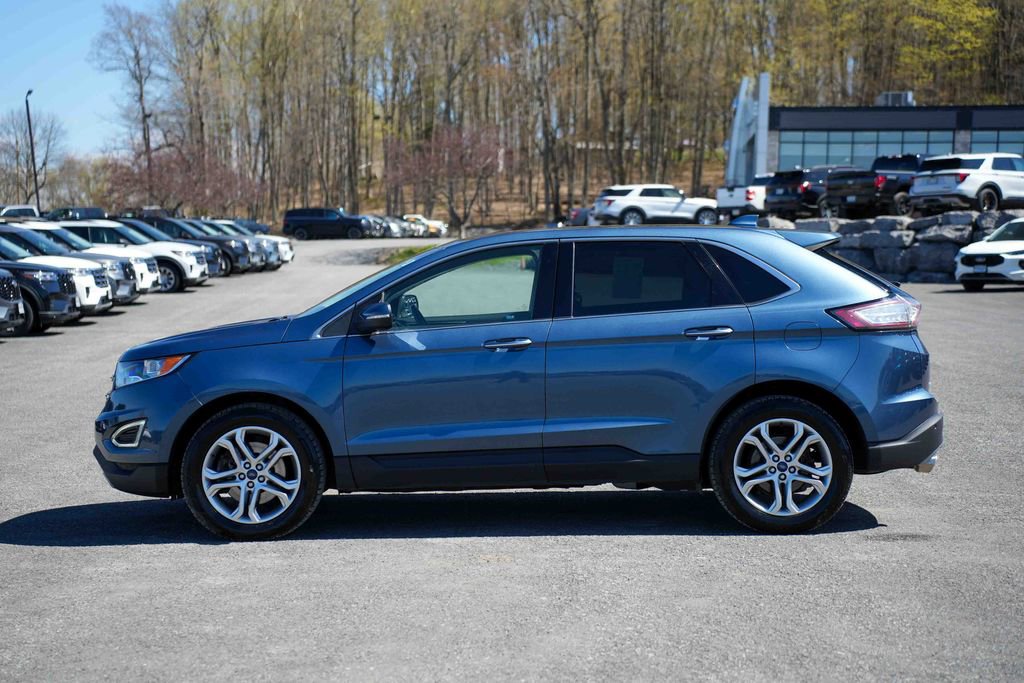 Used 2018 Ford Edge Titanium w/ Equipment Group 301A AWD/4WD image 8