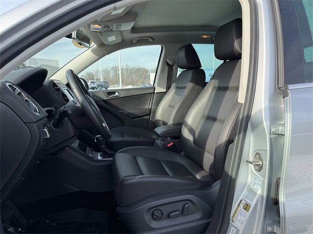 Used 2017 Volkswagen Tiguan Wolfsburg Edition image 14