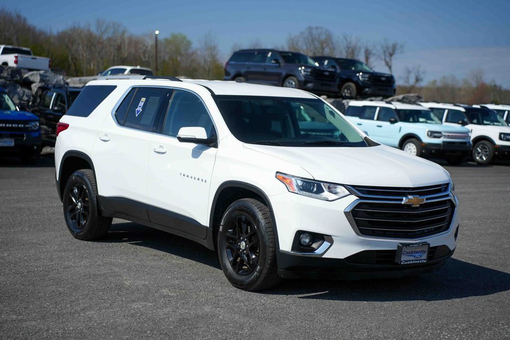 Used 2018 Chevrolet Traverse LT image 3
