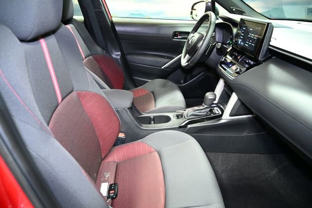 Used 2024 Toyota Corolla Cross AWD Hybrid w/ Moonroof Package image 43