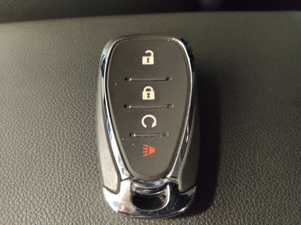 Used 2025 Chevrolet Trax LT w/ LT Convenience Package FWD image 32