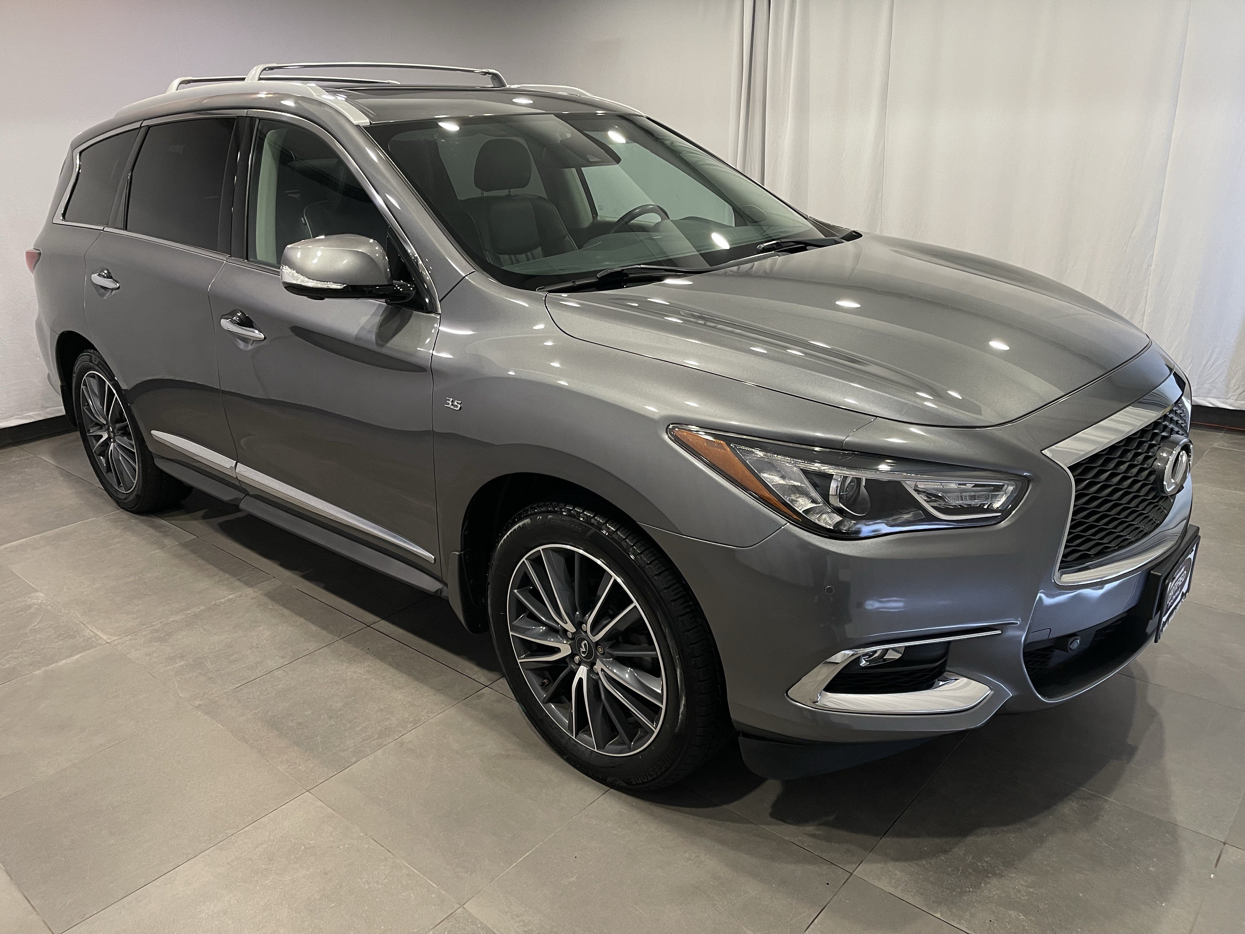 Used 2019 INFINITI QX60 Luxe w/ Sensory Package AWD/4WD image 3