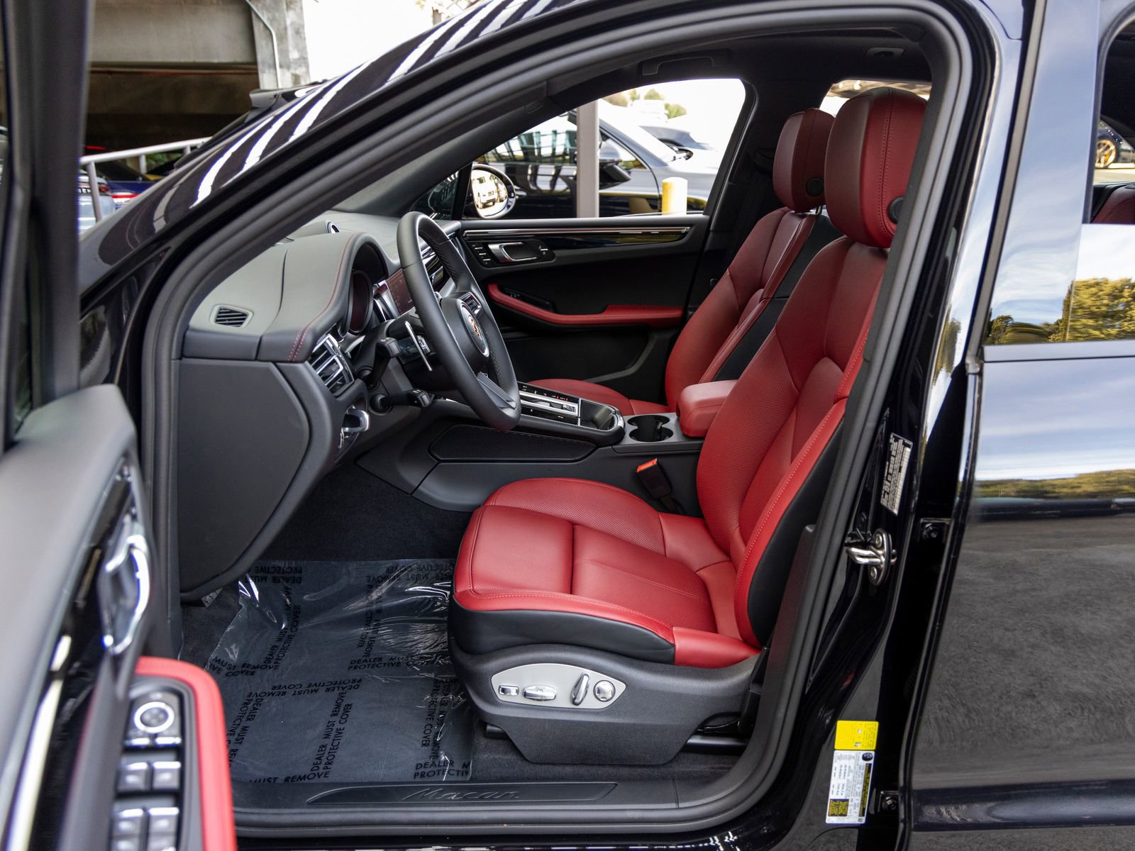 New 2025 Porsche Macan image 25