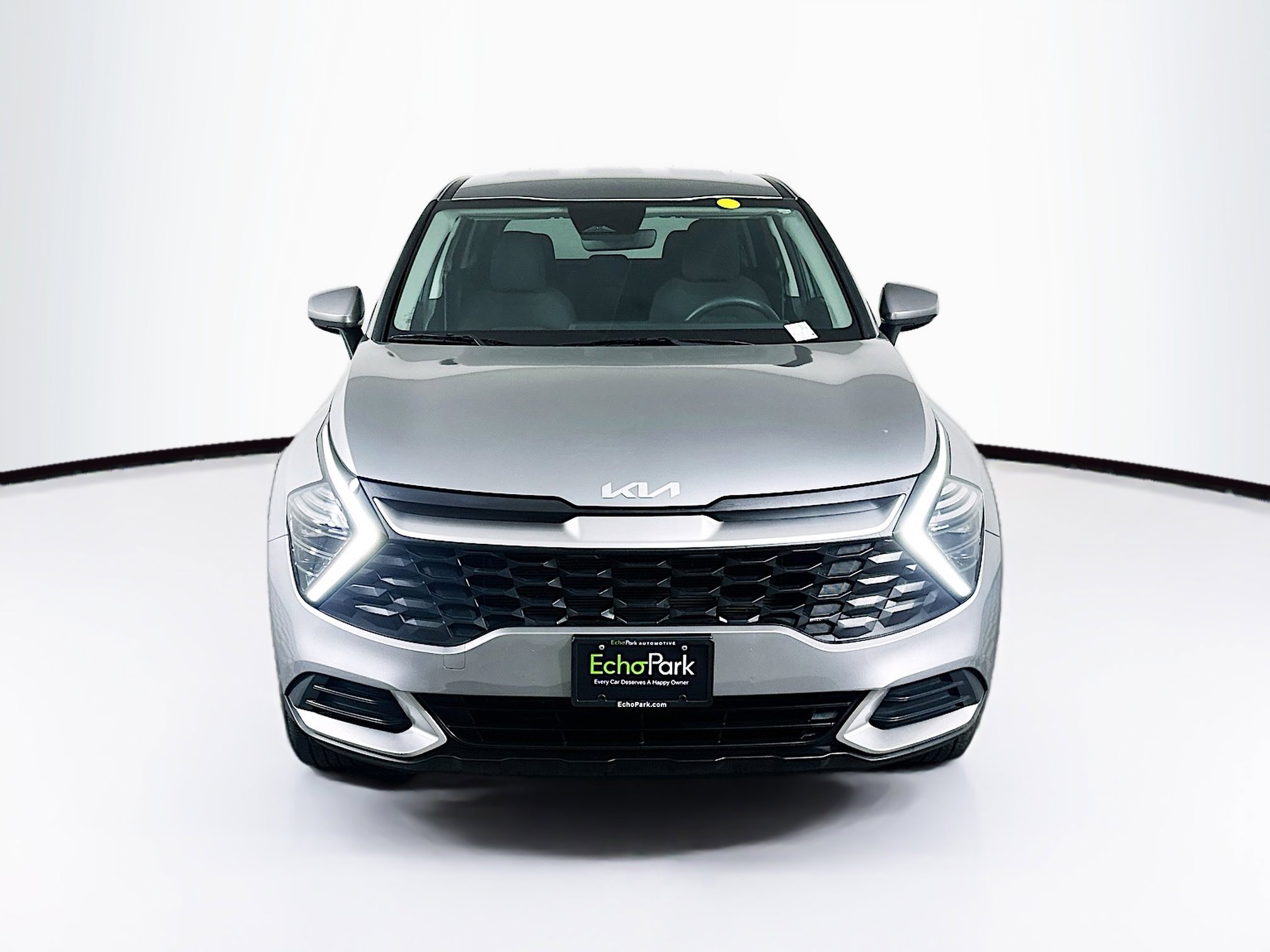 Used 2025 Kia Sportage LX image 2