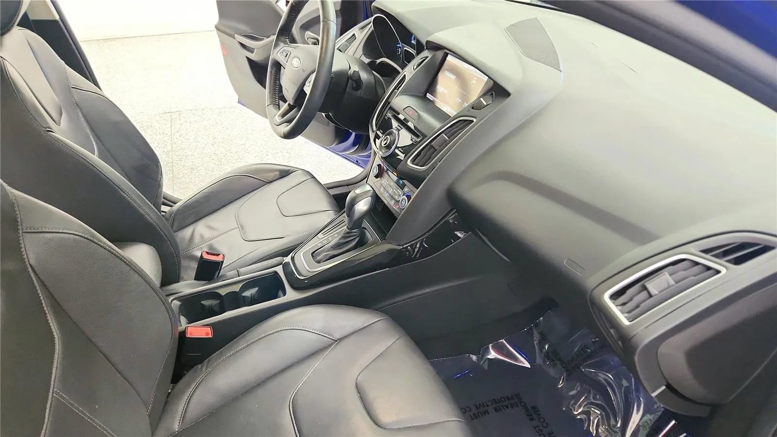 Used 2015 Ford Focus Titanium FWD image 38