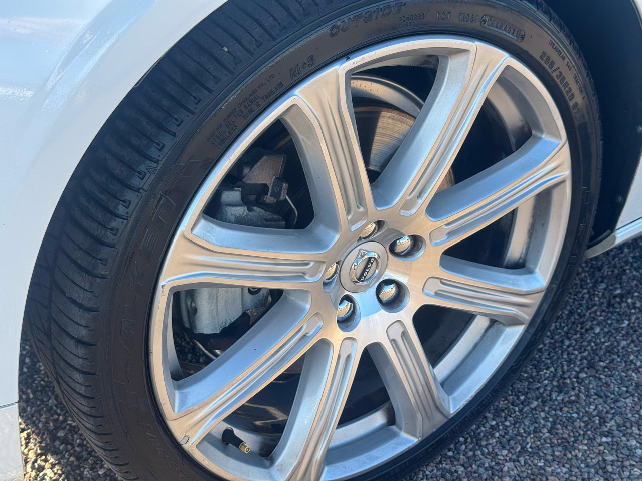 Used 2018 Volvo S90 T6 Inscription w/ Convenience Package image 6