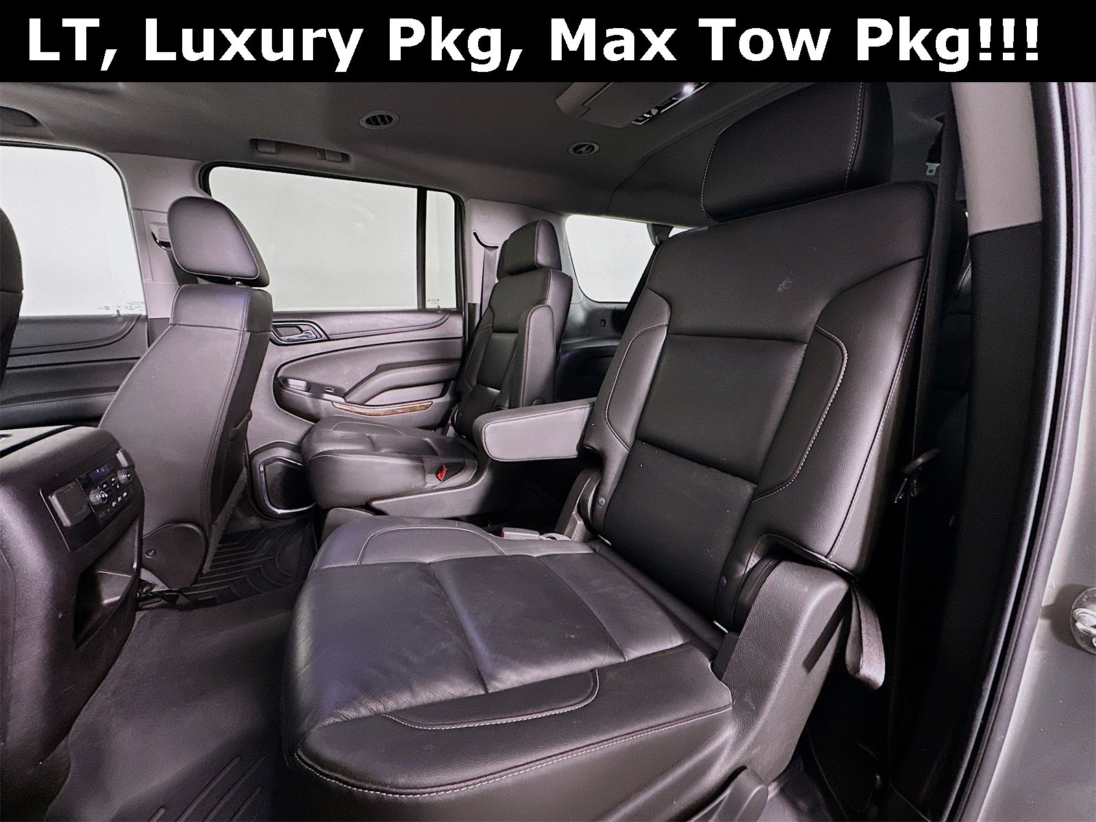 Used 2018 Chevrolet Suburban LT image 27