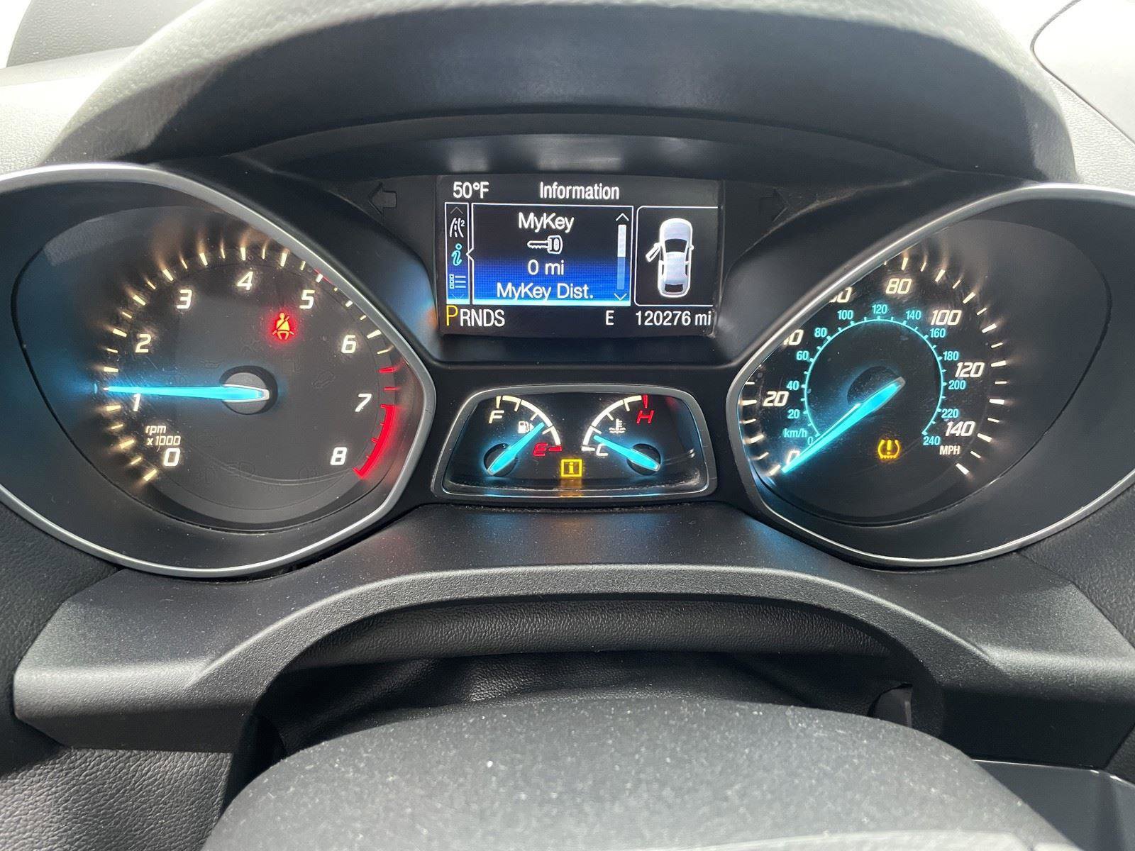 Used 2013 Ford Escape Titanium w/ Class II Trailer Tow Pkg image 17