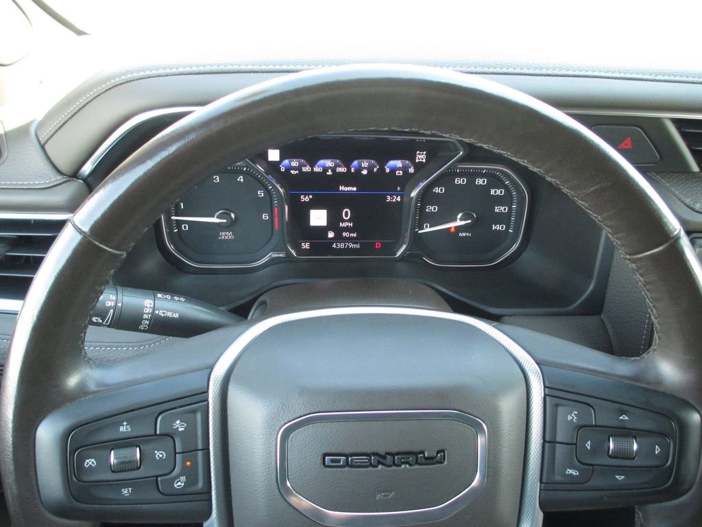 Used 2021 GMC Yukon Denali w/ Denali Premium Package image 34