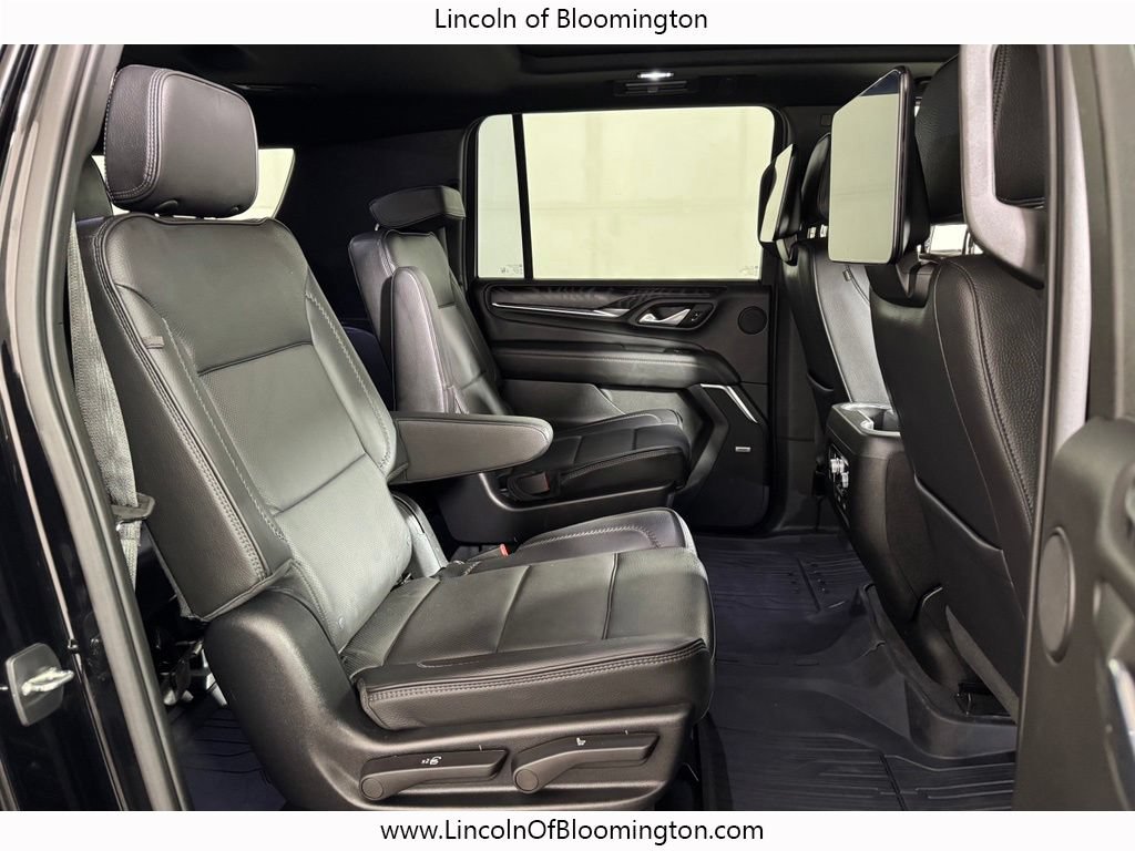 Used 2023 GMC Yukon XL Denali w/ Denali Reserve Package AWD/4WD image 12