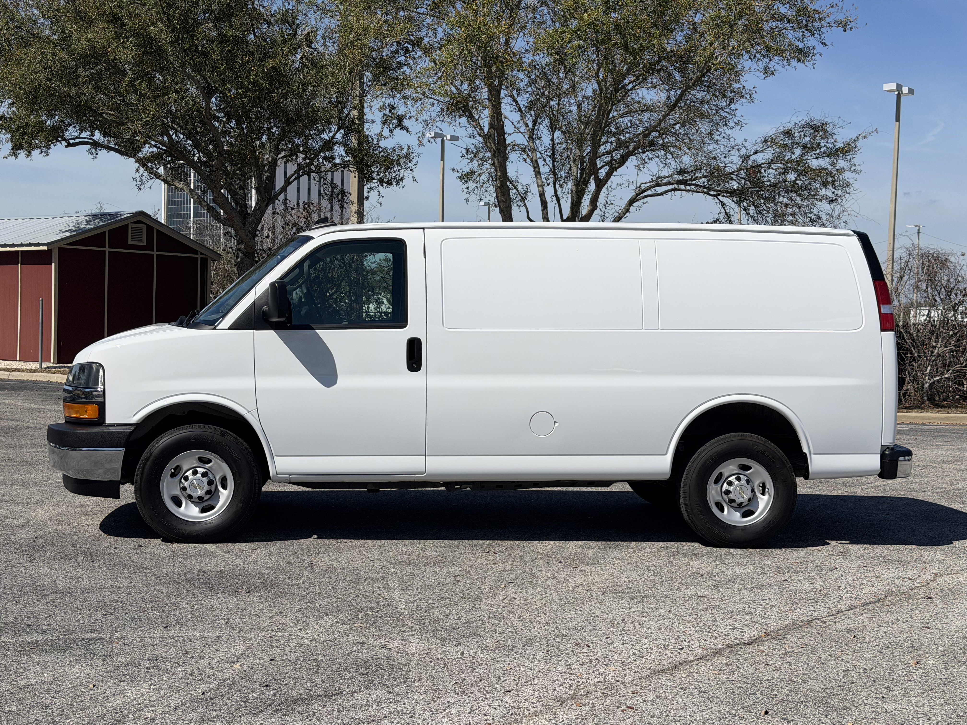 Used 2024 Chevrolet Express 2500 w/ Driver Convenience Package RWD image 2