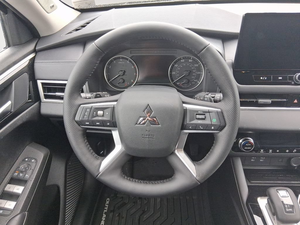 New 2026 Mitsubishi Outlander SE FWD image 12