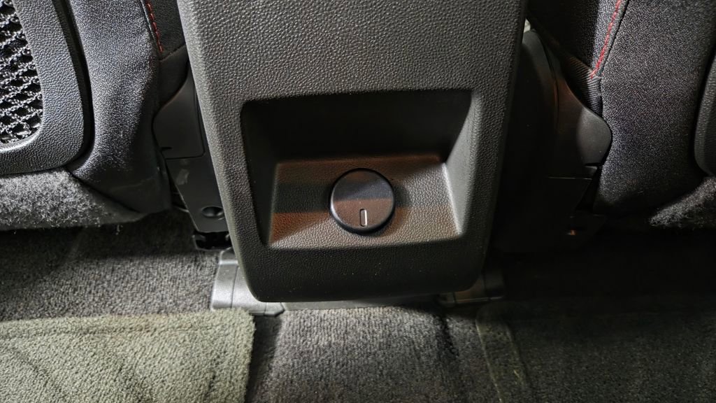 Used 2015 Chevrolet Equinox LT w/ Driver Convenience Package image 28