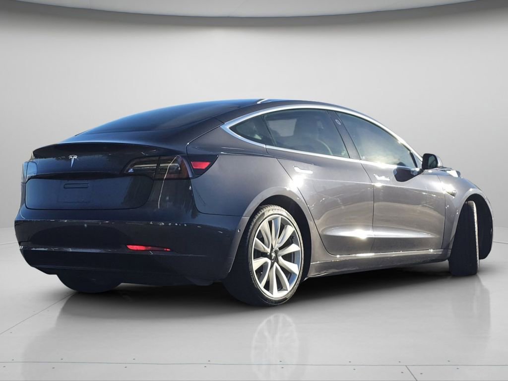 Used 2018 Tesla Model 3 Long Range image 9