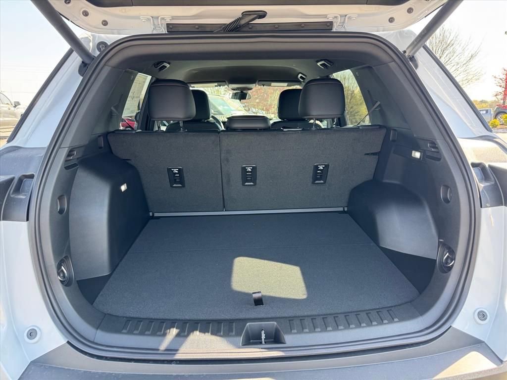 New 2026 Chevrolet Equinox ACTIV FWD image 7