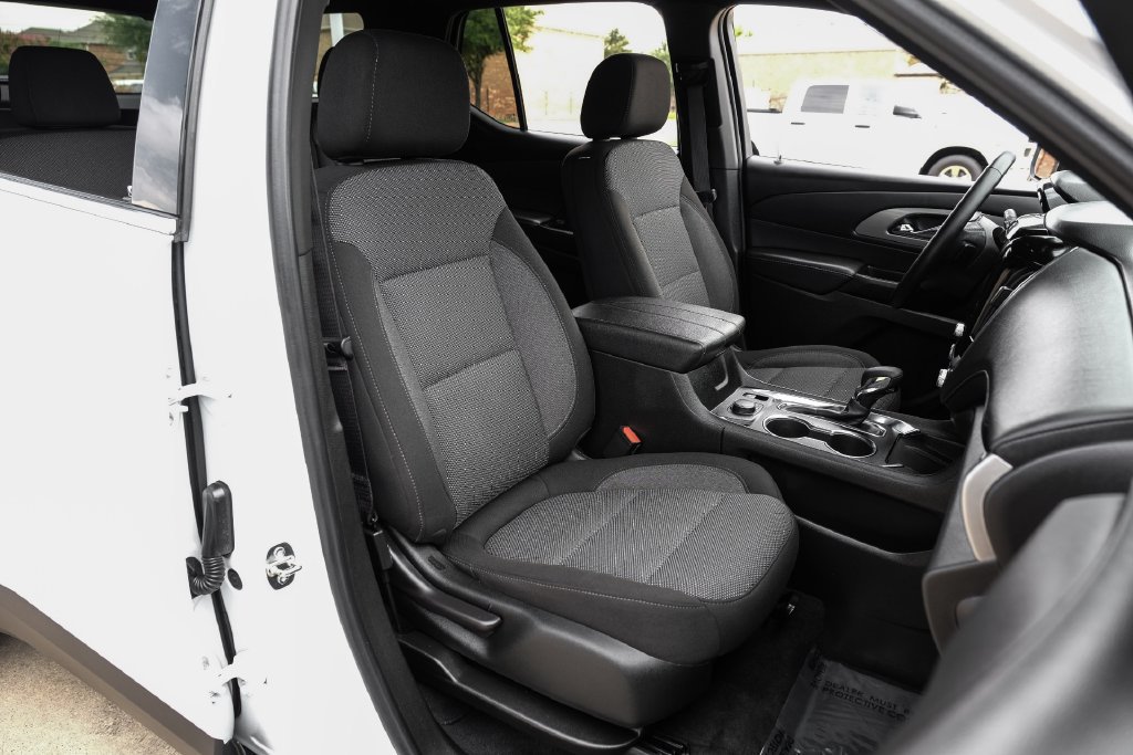 Used 2023 Chevrolet Traverse LT AWD/4WD image 39