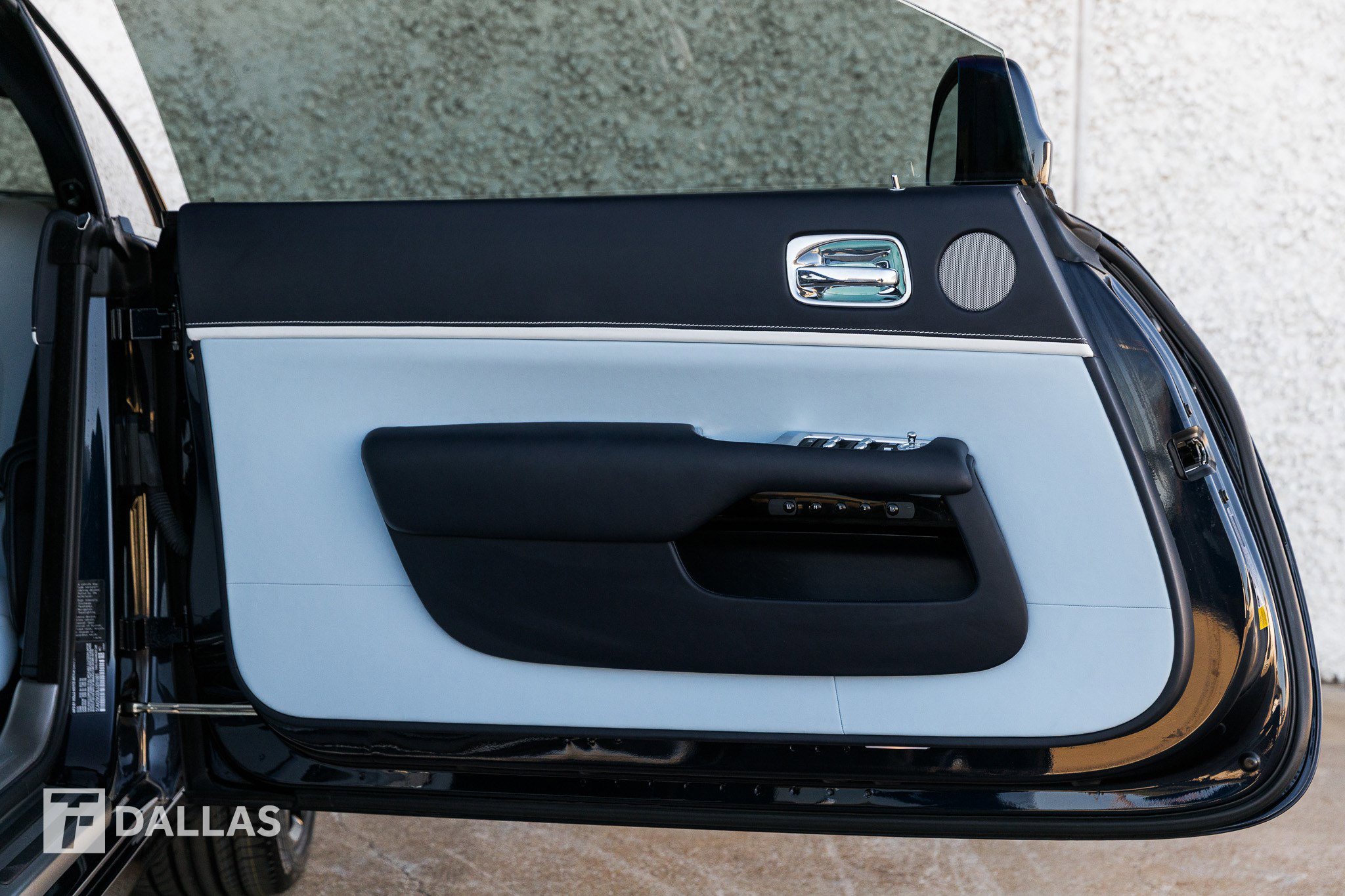 Used 2020 Rolls-Royce Wraith image 22