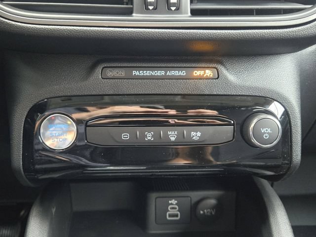 New 2025 Ford Escape SE FWD image 15