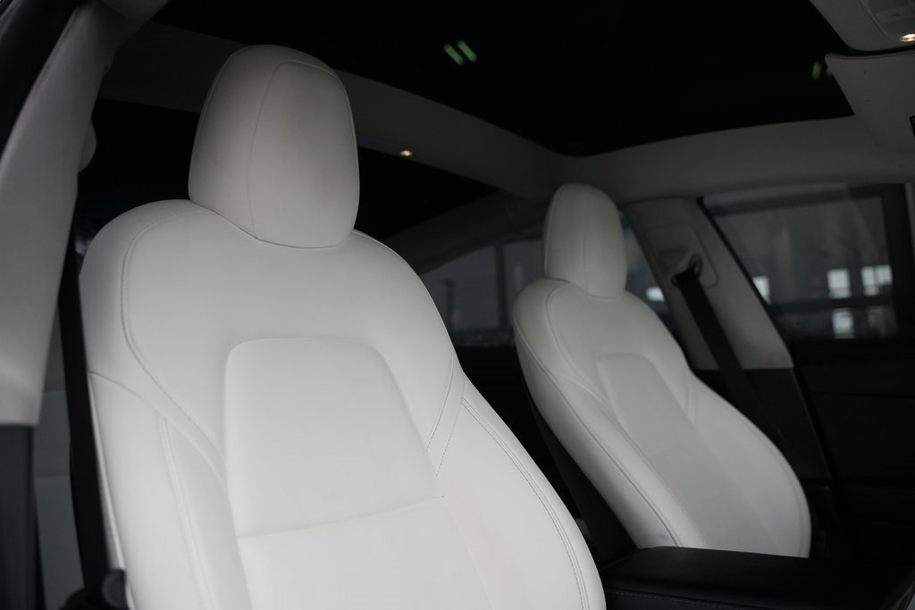 Used 2021 Tesla Model 3 Performance image 29