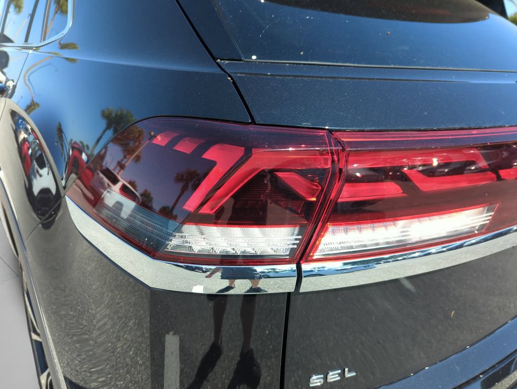 New 2025 Volkswagen Atlas Cross Sport SEL Premium R-Line AWD/4WD image 46