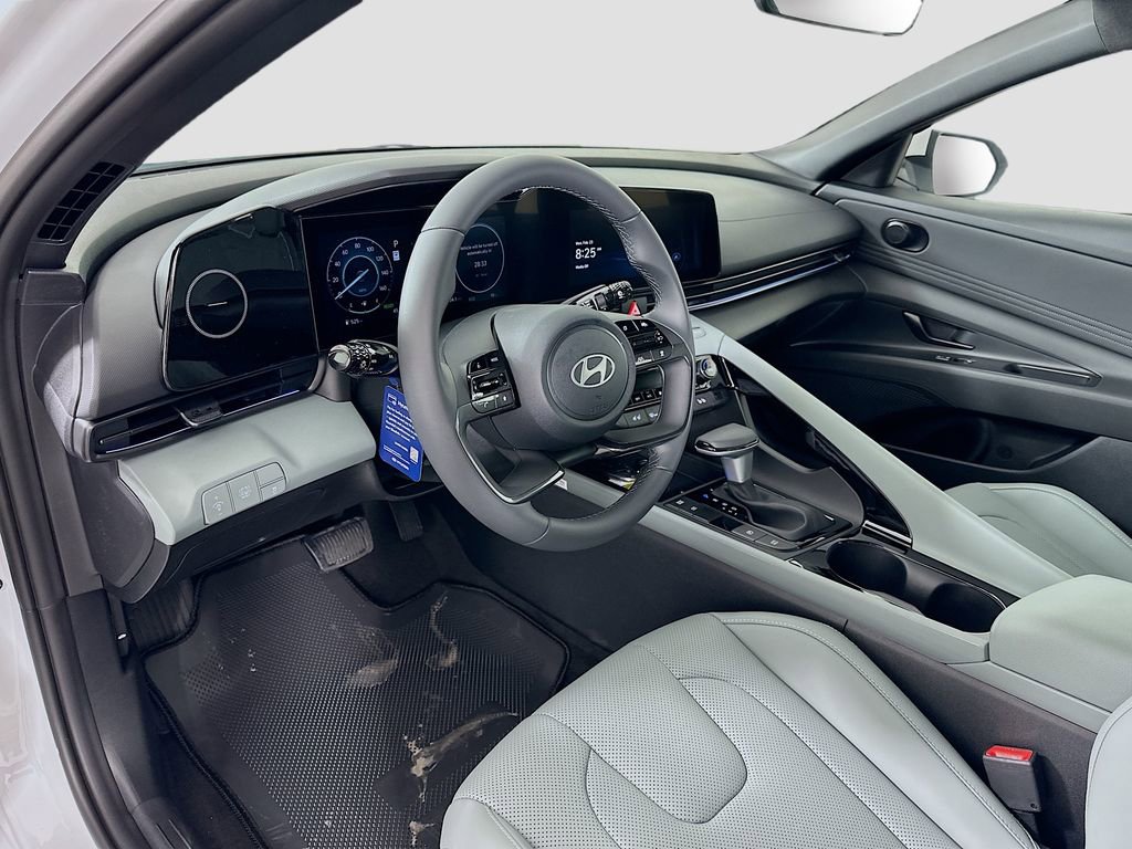 New 2026 Hyundai Elantra Limited image 9