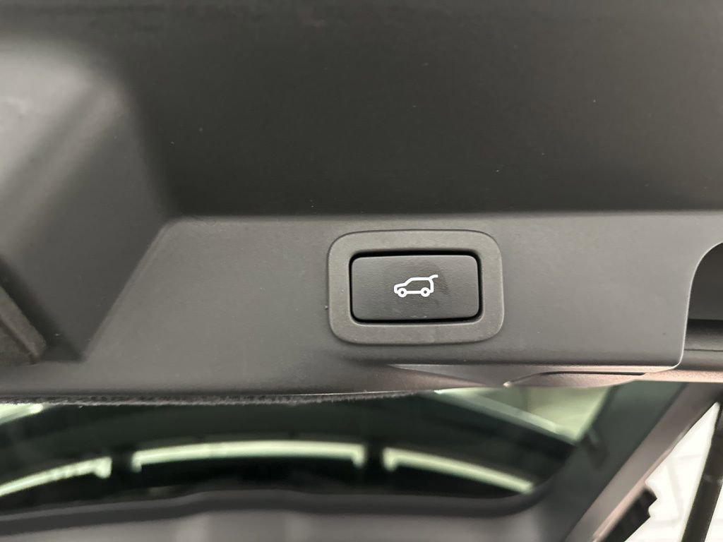 Used 2020 Land Rover Range Rover Sport HST image 23