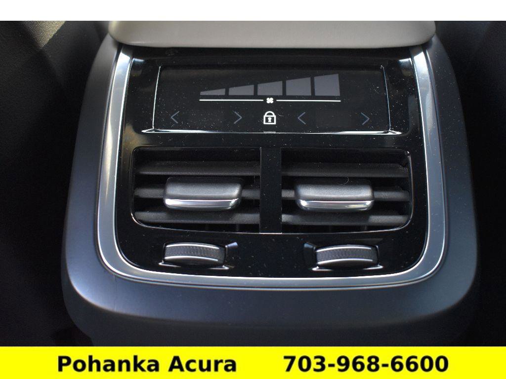 Used 2020 Volvo XC90 T6 R-Design image 32