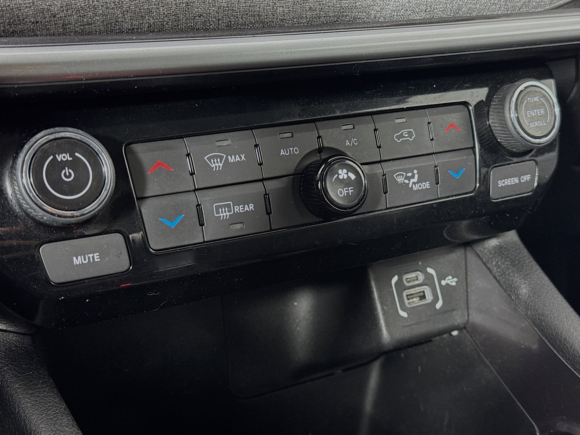 Used 2022 Jeep Compass Latitude w/ Convenience Group image 15