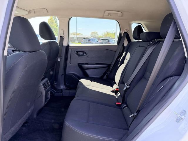 Used 2023 Nissan Rogue S AWD/4WD image 13