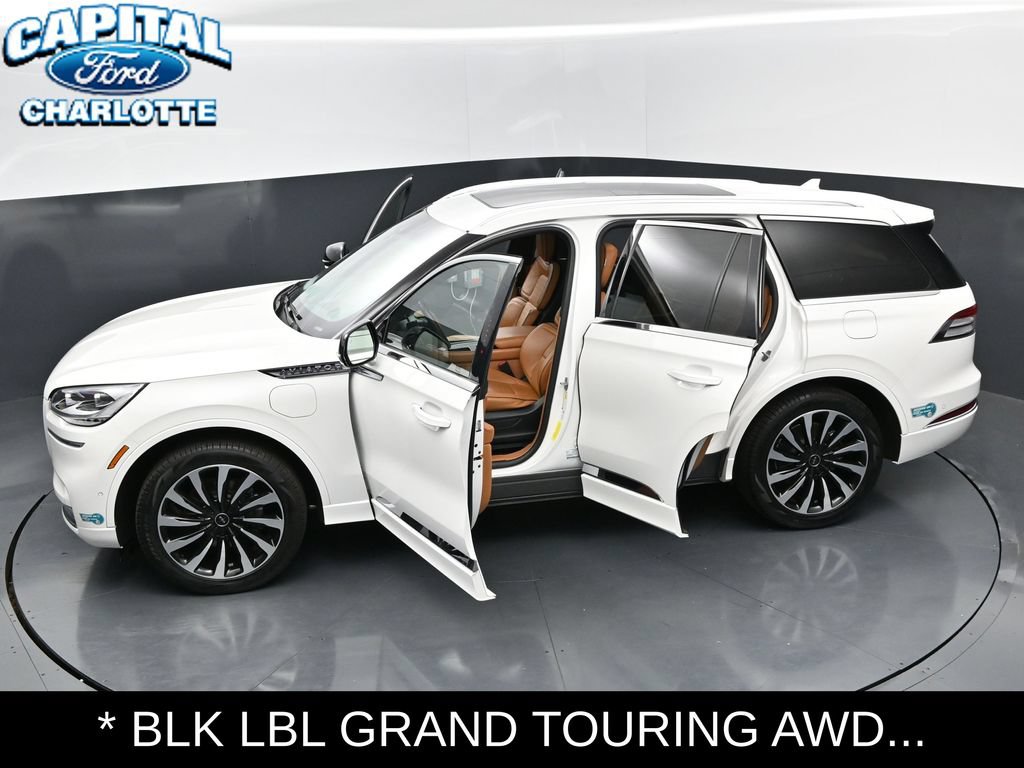Used 2023 Lincoln Aviator Black Label Grand Touring AWD/4WD image 39
