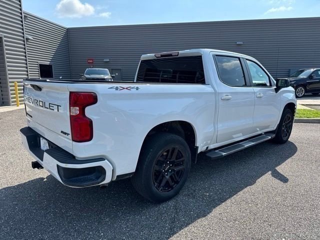 Used 2021 Chevrolet Silverado 1500 RST w/ LPO, Blackout Package AWD/4WD image 7