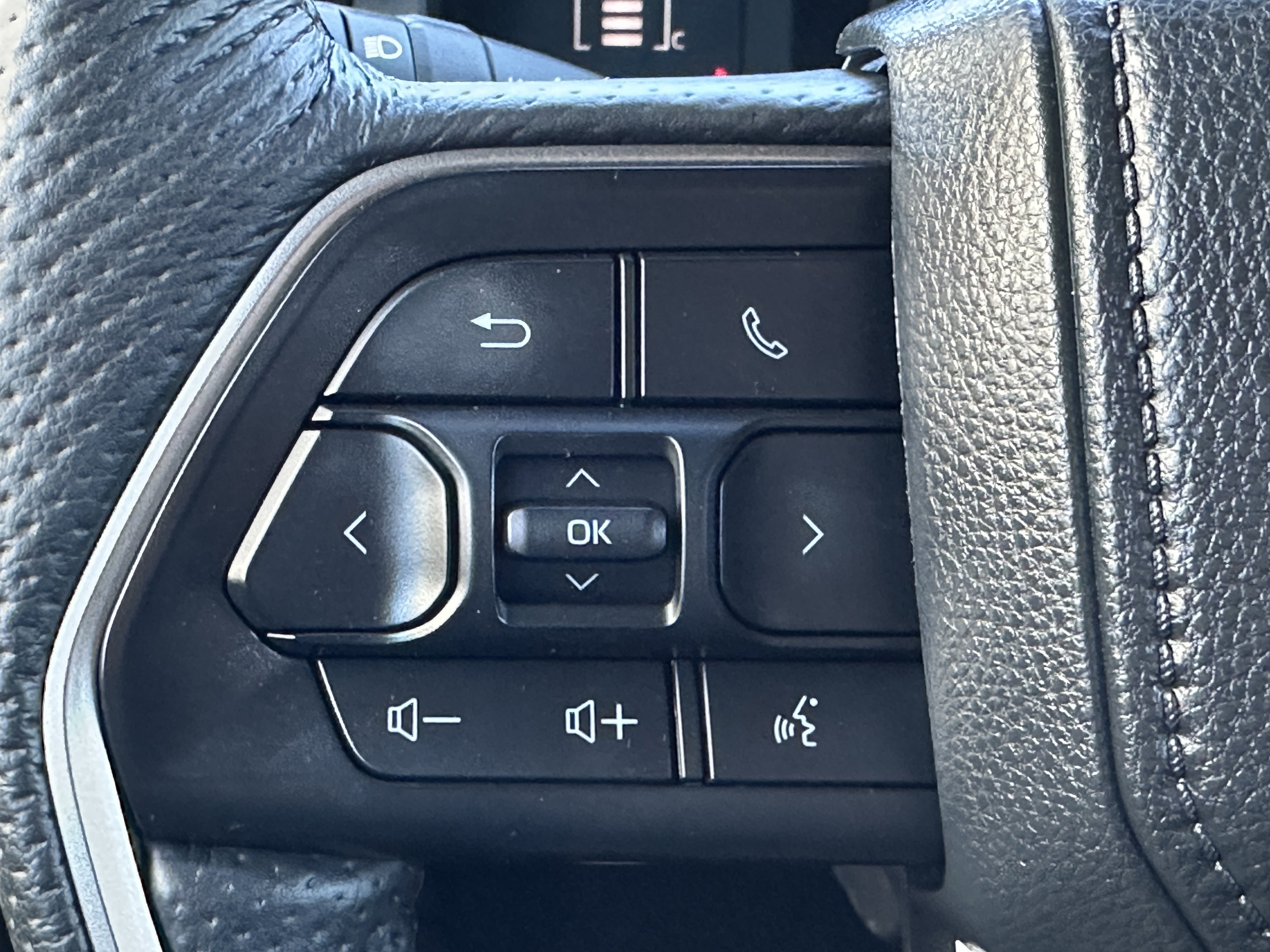 Used 2024 Toyota Tacoma SR5 image 41