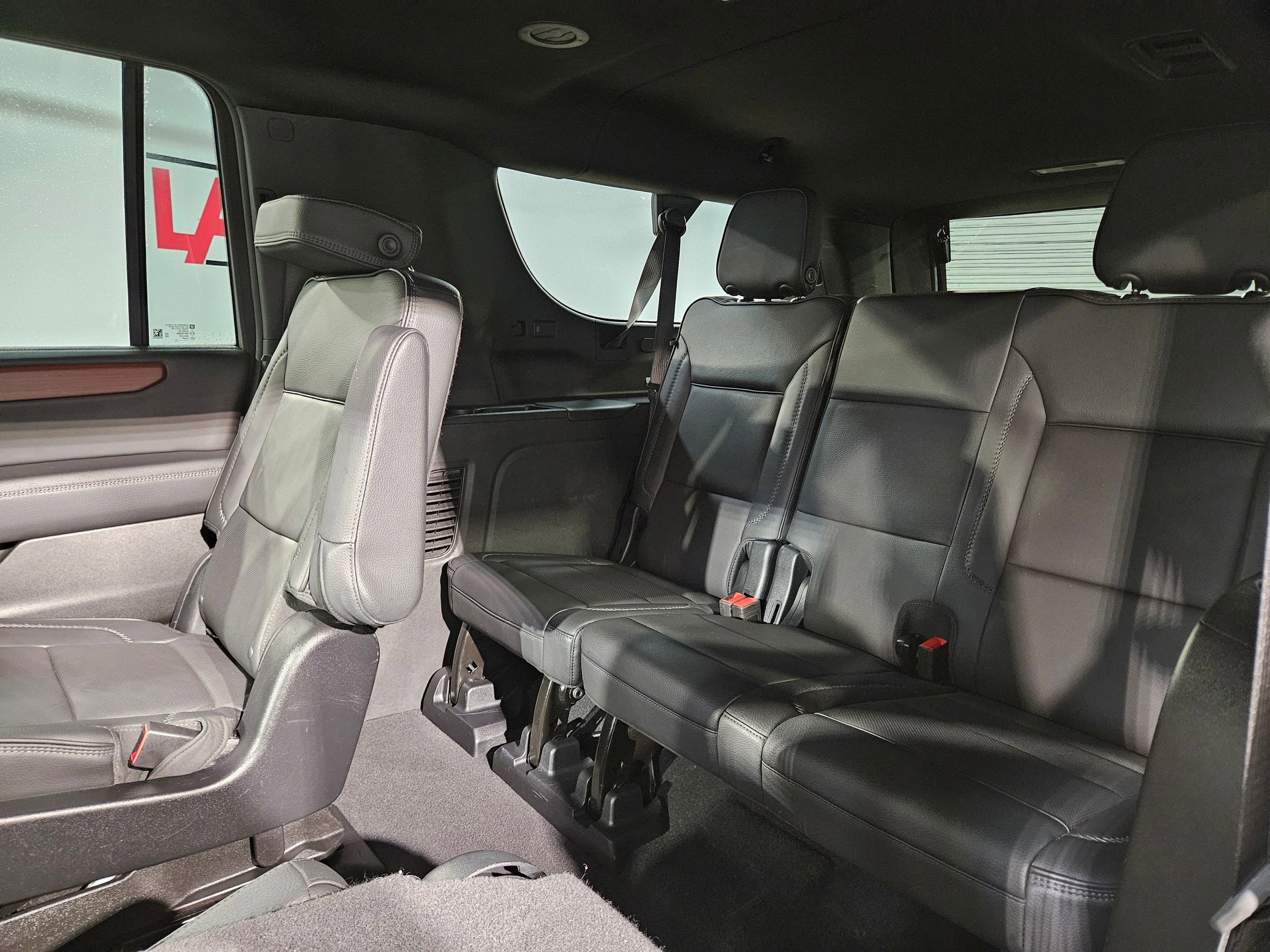 Used 2025 GMC Yukon XL Denali AWD/4WD image 39