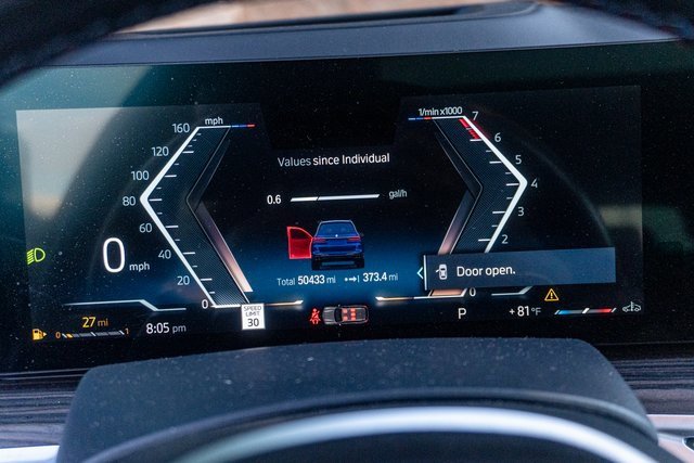 Used 2023 BMW X7 M60i w/ Executive Package image 14