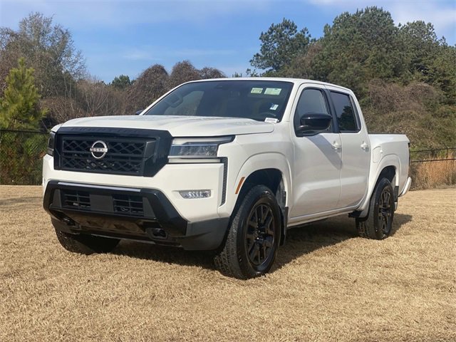 Used 2023 Nissan Frontier SV w/ Midnight Edition Package image 12