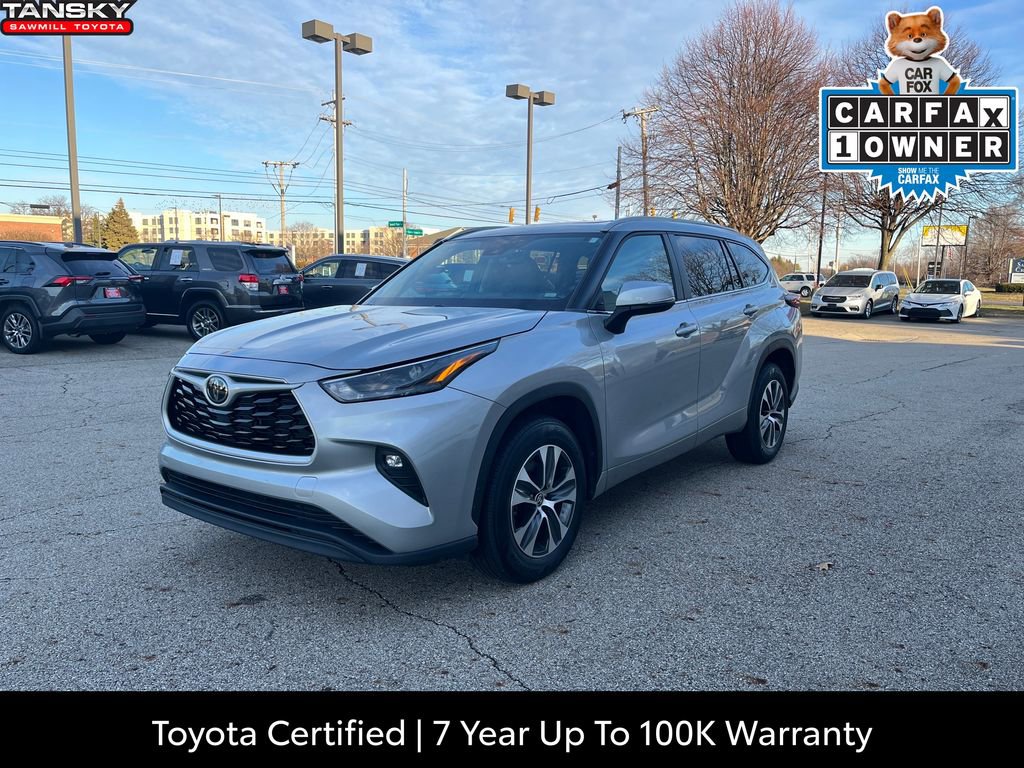 Certified 2024 Toyota Highlander XLE image 1