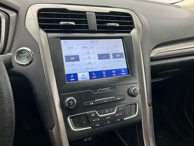 Used 2020 Ford Fusion SE image 10