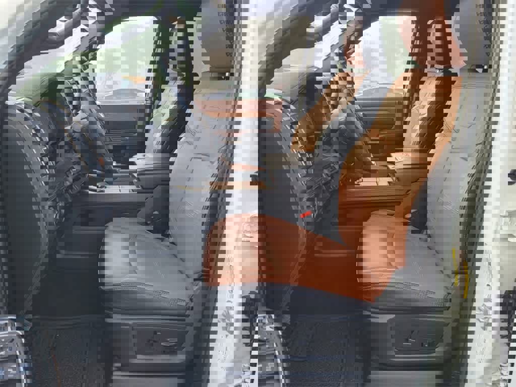 Used 2023 RAM 3500 Limited image 11