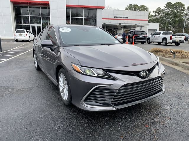 Used 2023 Toyota Camry LE image 2