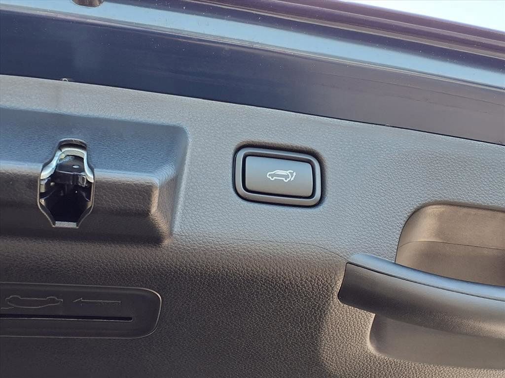 Used 2025 Kia Seltos EX AWD/4WD image 28