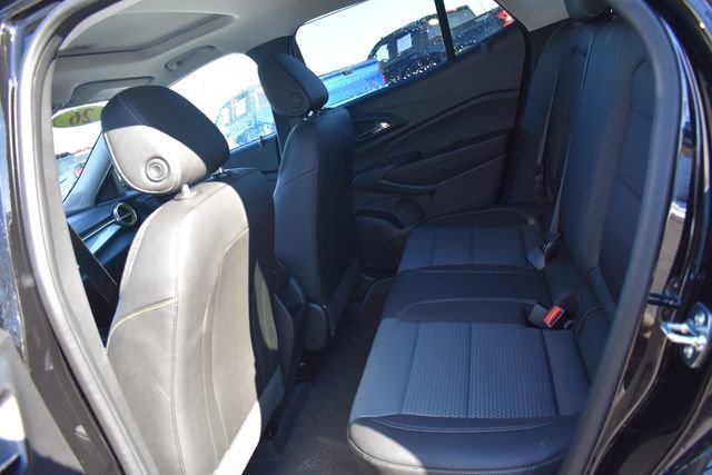 New 2026 Chevrolet Trax LT w/ Sunroof Package image 18