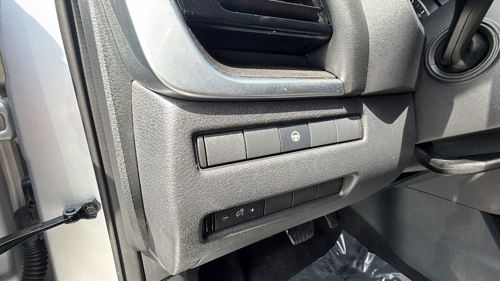 Used 2021 Nissan Rogue SV AWD/4WD image 17