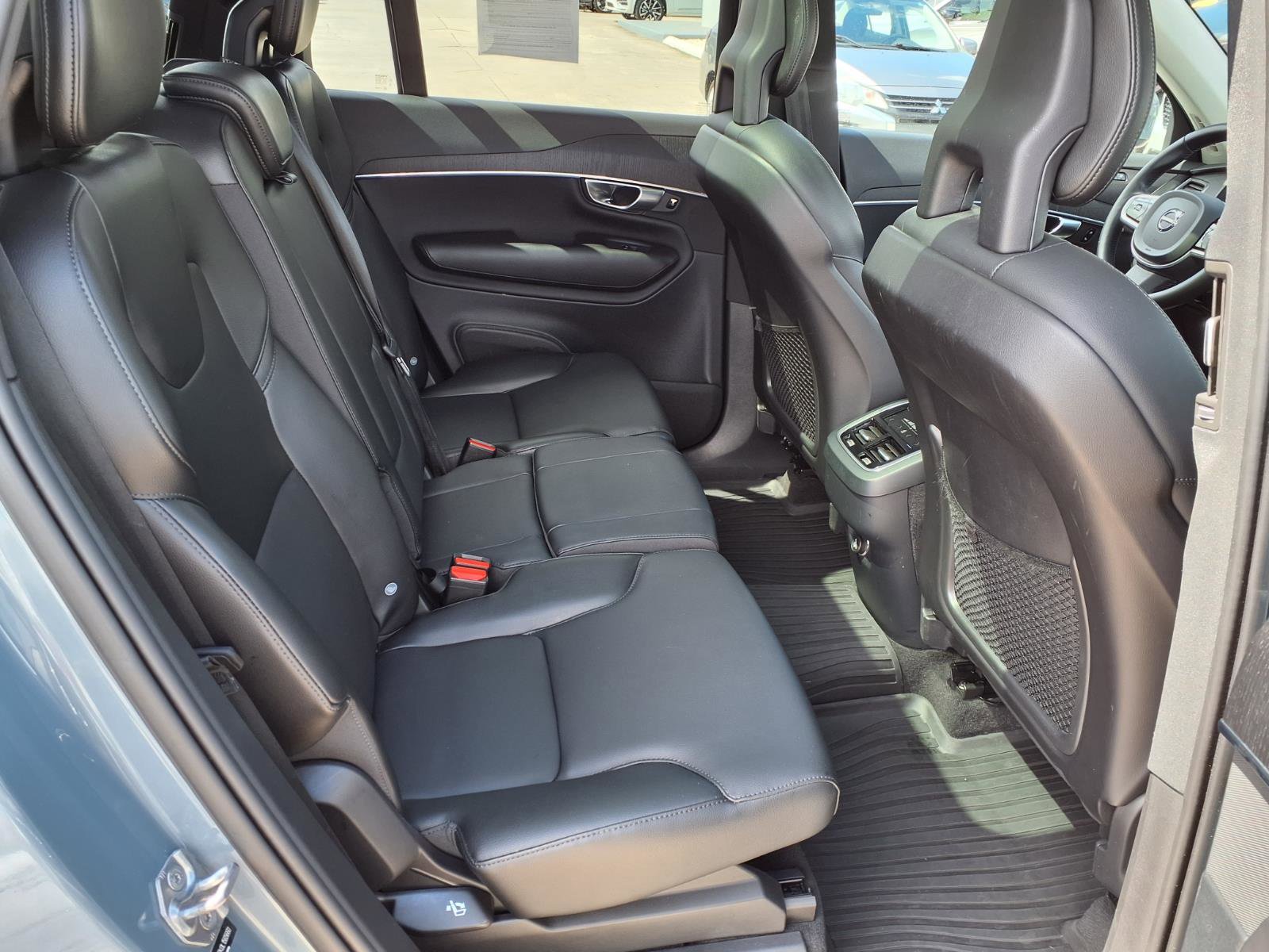Used 2020 Volvo XC90 T5 Momentum w/ Protection Package Premier AWD/4WD image 15